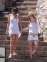 thumb_Avril_Lavigne_bikini_in_Cabo_041.jpg