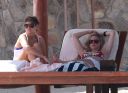 thumb_Avril_Lavigne_bikini_in_Cabo_044.jpg