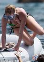 thumb_Avril_Lavigne_bikini_in_Cabo_064.jpg