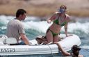 thumb_Avril_Lavigne_bikini_in_Cabo_066.jpg