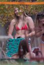thumb_Chloe_Grace_Moretz_-_Bikini_on_set_of_Neighbors_2_028.jpg
