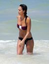 thumb_Jessica_Alba_-_wearing_a_bikinis_at_a_beach_in_Mexico_005.jpg