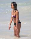 thumb_Jessica_Alba_-_wearing_a_bikinis_at_a_beach_in_Mexico_007.jpg
