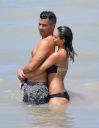 thumb_Jessica_Alba_-_wearing_a_bikinis_at_a_beach_in_Mexico_024.jpg