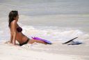 thumb_Jessica_Alba_-_wearing_a_bikinis_at_a_beach_in_Mexico_028.jpg