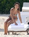 thumb_Jessica_Alba_-_wearing_a_bikinis_at_a_beach_in_Mexico_103.jpg