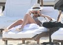 thumb_Jessica_Alba_-_wearing_a_bikinis_at_a_beach_in_Mexico_111.jpg