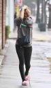 thumb_Kaley_Cuoco_leaving_the_Gym_getting_caught_in_the_rain_in_Los_Angeles_001.jpg