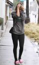 thumb_Kaley_Cuoco_leaving_the_Gym_getting_caught_in_the_rain_in_Los_Angeles_009.jpg