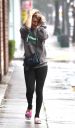 thumb_Kaley_Cuoco_leaving_the_Gym_getting_caught_in_the_rain_in_Los_Angeles_023.jpg