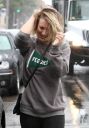 thumb_Kaley_Cuoco_leaving_the_Gym_getting_caught_in_the_rain_in_Los_Angeles_028.jpg