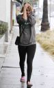 thumb_Kaley_Cuoco_leaving_the_Gym_getting_caught_in_the_rain_in_Los_Angeles_035.jpg