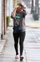 thumb_Kaley_Cuoco_leaving_the_Gym_getting_caught_in_the_rain_in_Los_Angeles_042.jpg