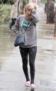 thumb_Kaley_Cuoco_leaving_the_Gym_getting_caught_in_the_rain_in_Los_Angeles_061.jpg