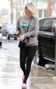 thumb_Kaley_Cuoco_leaving_the_Gym_getting_caught_in_the_rain_in_Los_Angeles_064.jpg