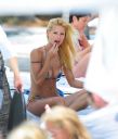 thumb_Michelle_Hunziker_bikini_at_the_Beach_in_Miami_018.jpg