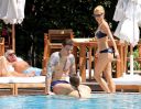 thumb_Michelle_Hunziker_bikini_at_the_Beach_in_Miami_027.jpg
