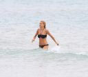 thumb_Michelle_Hunziker_bikini_at_the_Beach_in_Miami_044.jpg