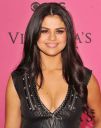 thumb_Selena_Gomez_Victorias_Secret_Fashion_Show_Braless2C_no_underwear_adds_024.jpg