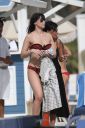 thumb_Daisy_Lowe_Wearing_a_bikini_in_Miami_013.jpg