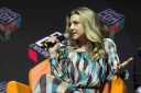 thumb_Natalie_Dormer_-_Comic_Con_in_Sao_Paulo_December_006.jpg