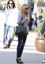 thumb_Amanda_Bynes_tight_top_tight_jeans_0002.jpg