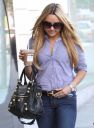 thumb_Amanda_Bynes_tight_top_tight_jeans_0005.jpg