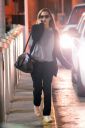 thumb_Emma_Watson_-_Arriving_at_JFK_airport_in_NY_0007.jpg