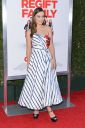 thumb_Olivia_Wilde_-_Love_The_Coopers_Holiday_Luncheon_Benefiting_the_LA_Regional_Food_Bank_0043.jpg